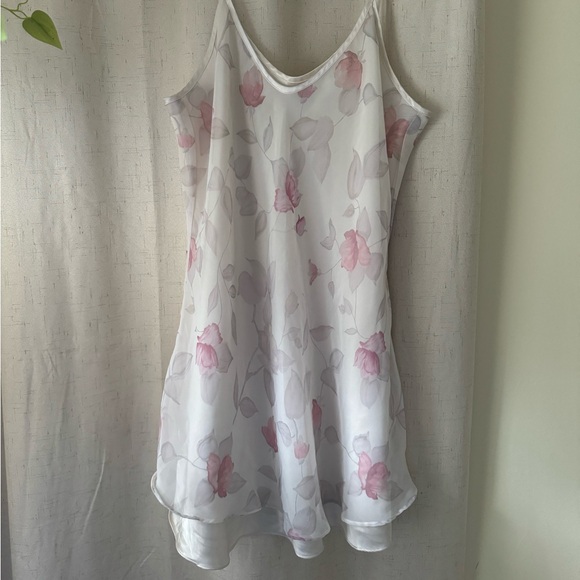 Vintage white and pink slip! - Picture 2 of 5